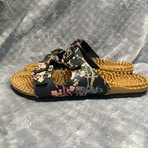 Birkinstock Super Noppy Massage Sandals